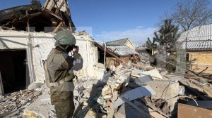 Обстрелянный ВСУ дом в Сартане на окраине Мариуполя полностью разрушился