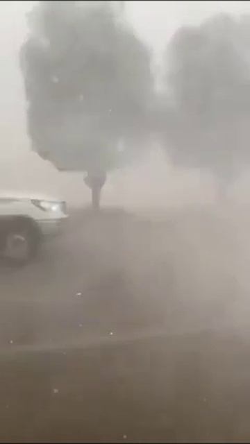 Сильный шквалистый ветер в Шакре (Саудовская Аравия, 16.02.2024). смотреть онлайн