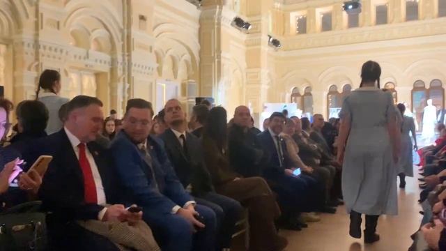 Атомная неделя моды смотреть онлайн