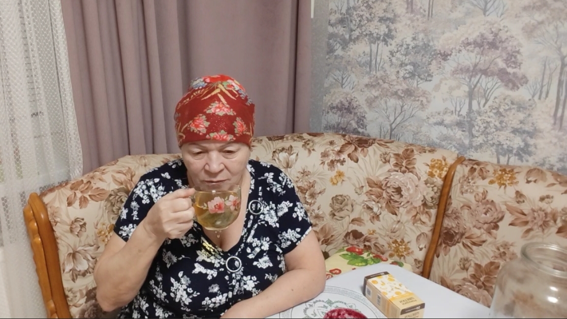 Жизнь в деревне 🏡 погода ❄️// капусту по банкам 2 часть// смотреть онлайн