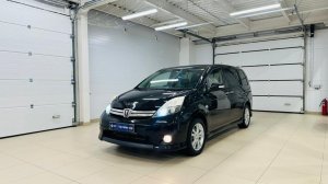 Toyota Isis, 2012 год