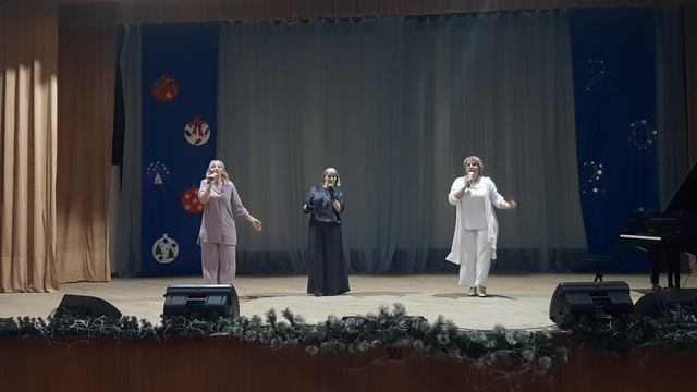 Ансамбль Девчата — Дамы за 30