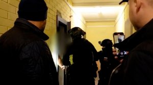 Мошенники отбирают жилье у людей с асоциальным образом жизни обманным путем в Ленинградской области