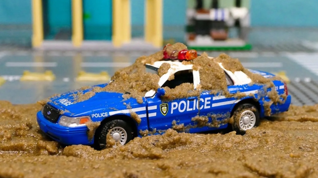 НАШЛИ ЗАБРОШЕННУЮ МАШИНКУ С ПОМОЩЬЮ МЕТАЛЛОИСКАТЕЛЯ смотреть онлайн