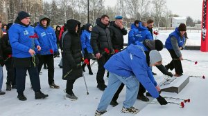 Памятные акции в честь 83-й годовщины победы в Сталинградской битве прошли по всей стране.