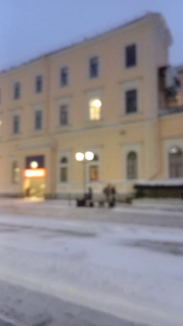 Московский вокзал.. ЛЕНИНГРАД-СПб… #московскийвокзал #петербург #ленинград #снегопад