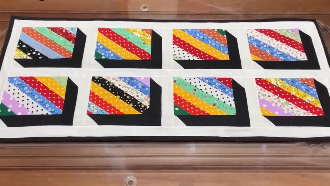 3D-эффект в пэчворке коврик из остатков ткани. Пошаговый МК по созданию легкого в исполнении изделия смотреть онлайн