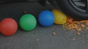 Машина против радужных гигантских шаров со слаймом: эксперименты с раздавливанием мягких предметов