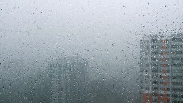 Soft Rain & Gentle Thunder