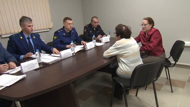 Петербурженка требует признать ее жителем блокадного Ленинграда смотреть онлайн