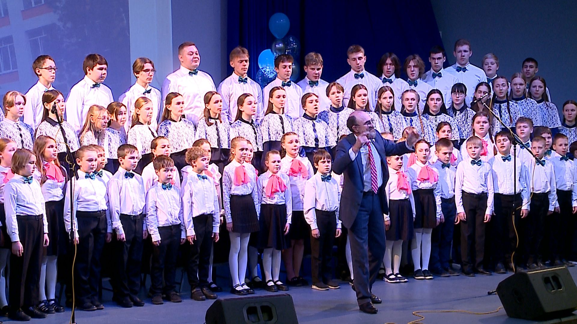 (Рыбинск-40) ПОЮЩЕЙ РЕСПУБЛИКЕ 60 ЛЕТ смотреть онлайн