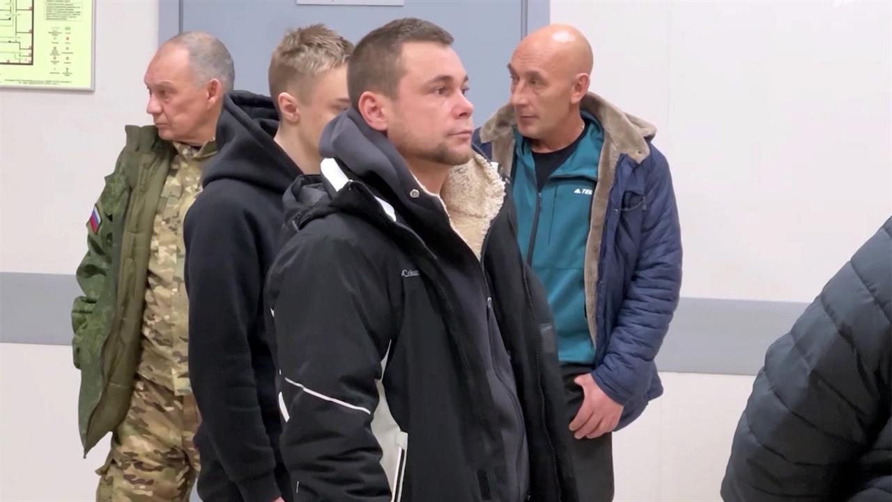 По всей России все больше желающих служить по контракту в войсках беспилотных систем. смотреть онлайн