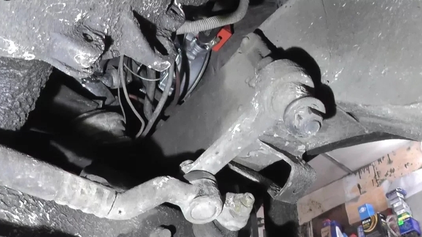 Замена втулки маятника Opel Omega A смотреть онлайн