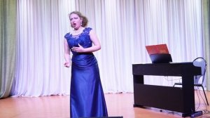 Ольга Антипова исполняет «Вниз по матушке по Волге»