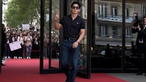 Минуту назад! Ким Тэхён официально объявлен звездой Всемирного показа мод 2026 года.