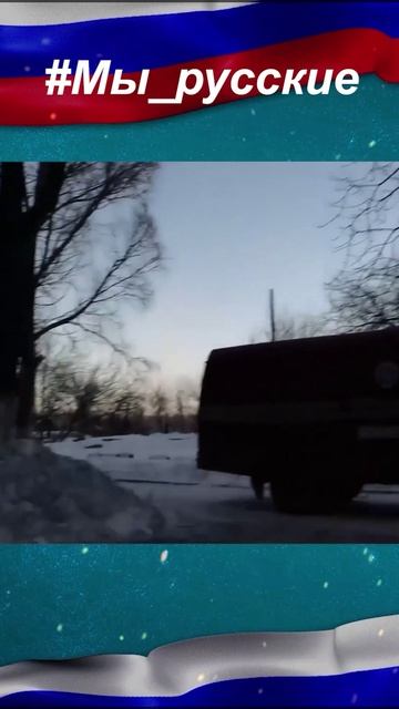 "Погибнешь! Зачем оно тебе надо?!" - кричали ему, а он всё равно снимал.. Осколок попал ему в ногу смотреть онлайн