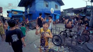 Внутри крупнейших трущоб Филиппин 😱 Экстремальная жизнь в Хэппилэнде
