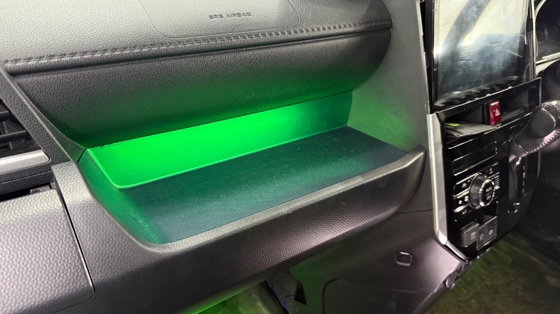 Инструкция подключения подсветка полки над бардачком Toyota Roomy, Toyota Tank, Daihatsu Thor смотреть онлайн