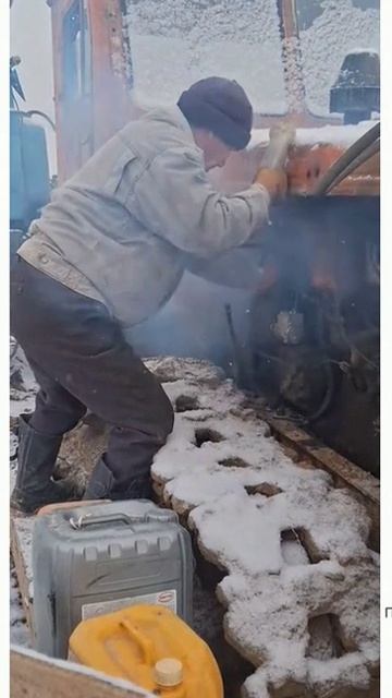 Советский человек и советская техника. Воля. Мастерство. Смекалка.