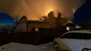 В результате атаки БПЛА на Старый Оскол произошло возгорание частного дома