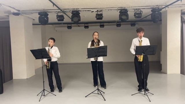 Летнее время» Ансамбль саксофонистов «Солнечный ветер