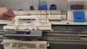 Петленаборные гребенки с резинкой.  Вязание с ними  на двухфонтурной вязальной машине с первого ряда