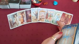 Что стучится в твою дверь в этот момент