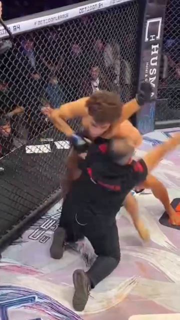 Близкий Бобура по прозвищу GOLD проиграл сегодня в лиге Октагон! смотреть онлайн