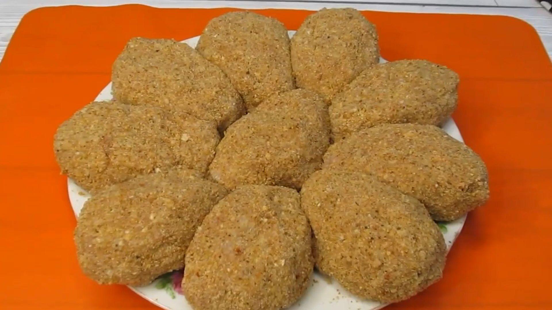 Сочнее этих котлет просто не бывает. Они почти овощные, наполовину. смотреть онлайн