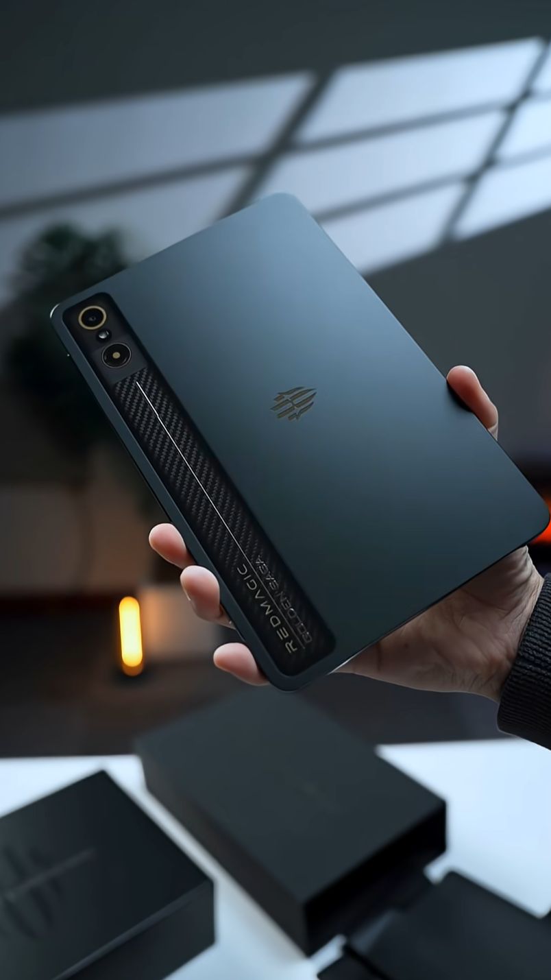 Red Magic Astra Golden Saga — Первое знакомство с топовым компактом из поднебесной #shorts #RedMagic