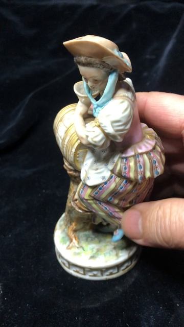 009 Французский антикварный фарфор из коллекции.