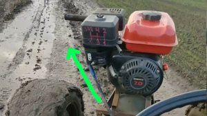 Мотоблок с коробкой от ЗАЗ по непроходимой грязи после дождя прёт как танк на огромных тапках