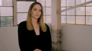 Анджелина Джоли о том, как быть панком, и о советах по стилю от её детей | The One