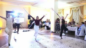 Сюрприз на свадьбе от друзей