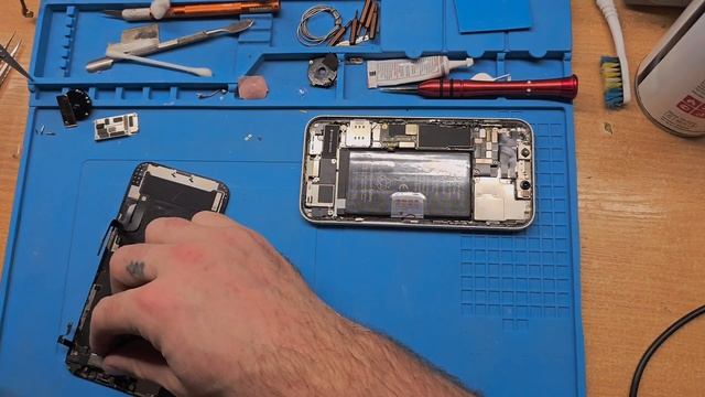 замена акб и динамика слуховго iphone 12