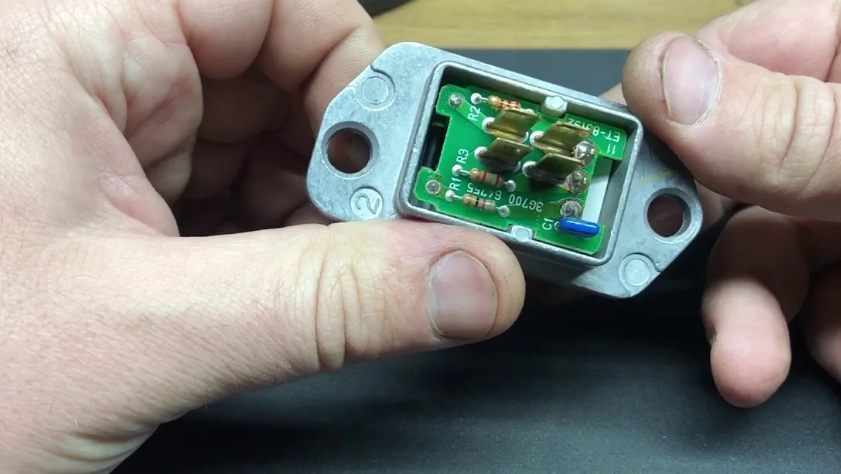 Проверка резистора отопителя Honda civic (Хонда Цивик). Checking the Honda civic heater resistor. смотреть онлайн