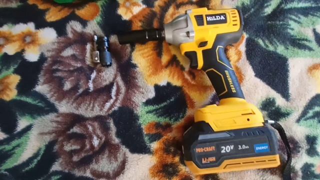 Гайковерт Hilda аккумуляторный.