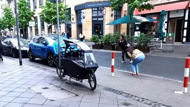 Прикольные Реакции на Розыгрыш смотреть онлайн