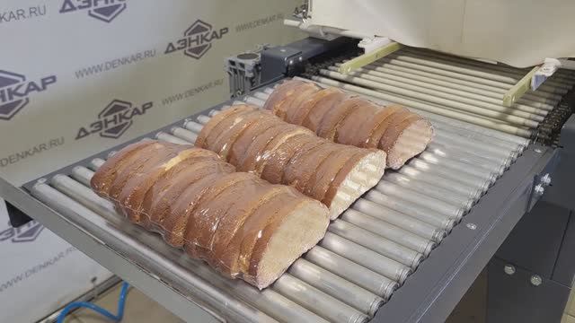 Термоупаковочная машина ТМ-2А упаковка сухарей. ДЭНКАР смотреть онлайн