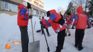 Снежный десант взялся за лопаты
