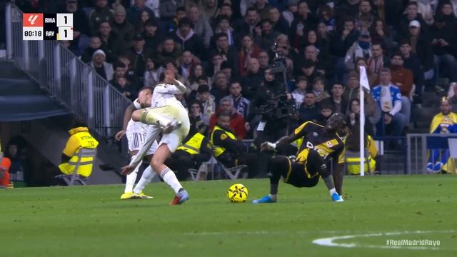 Реал Мадрид — Райо Вальекано 2 : 1 смотреть онлайн