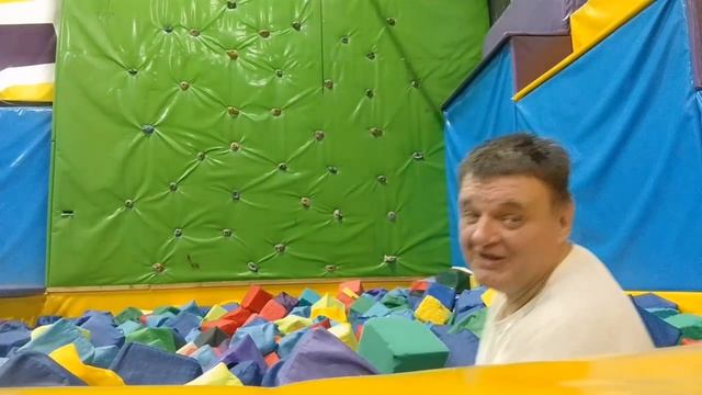 Мы с Настей тусим в "СкайЛайн" смотреть онлайн