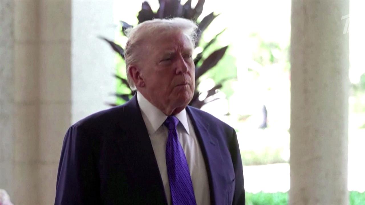 Дональд Трамп выразил надежду, что США удастся договориться с Ираном. смотреть онлайн