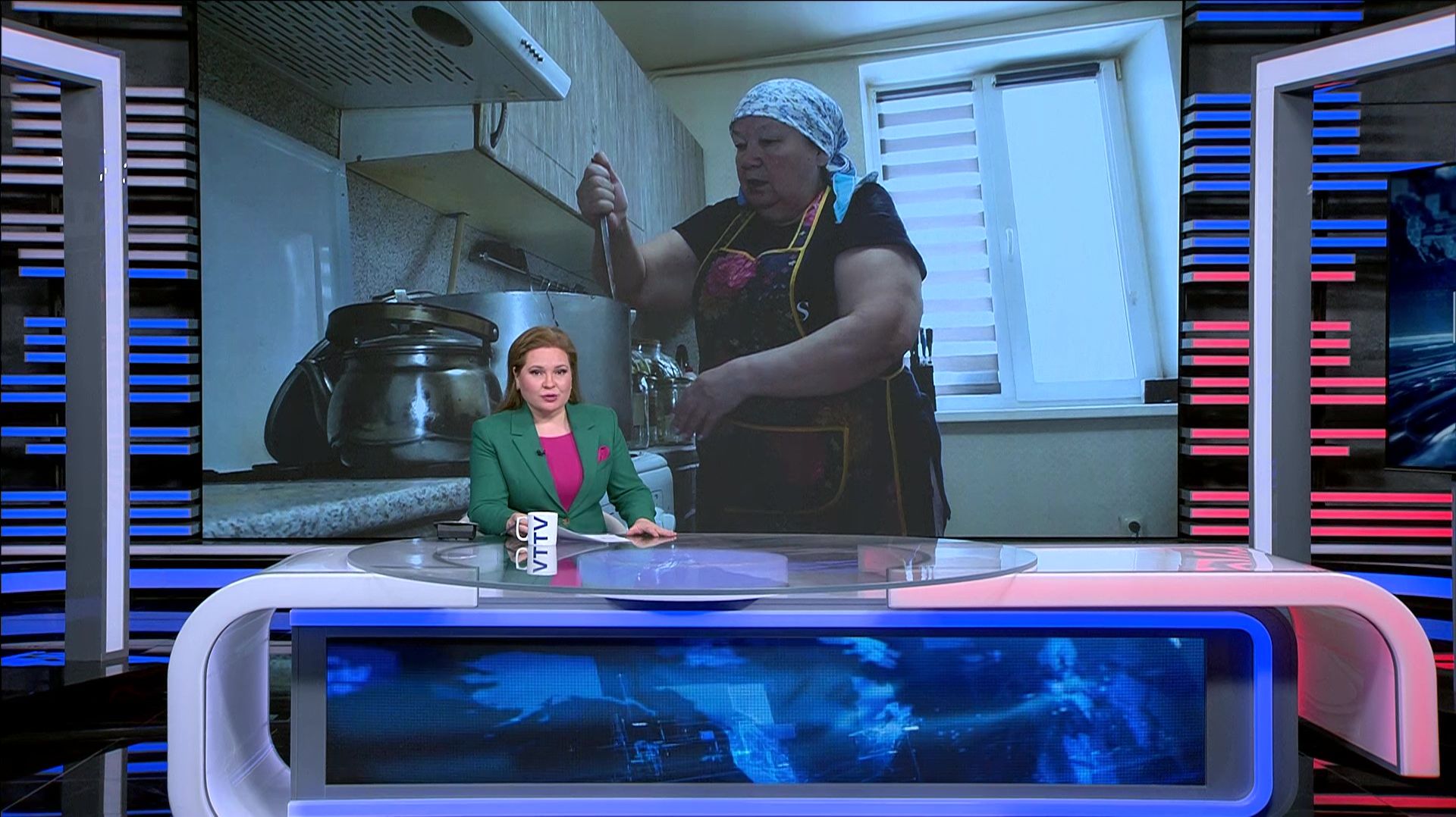 Супы «От тети Лены»: жительница Башкирии отправила в зону СВО сотни домашних заготовок смотреть онлайн