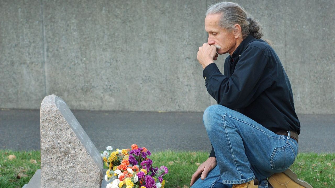 Мы помним тех кого любим.