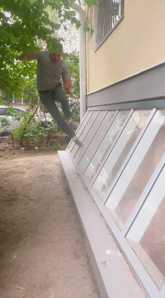 Антивандальное исполнение цокольного этажа.