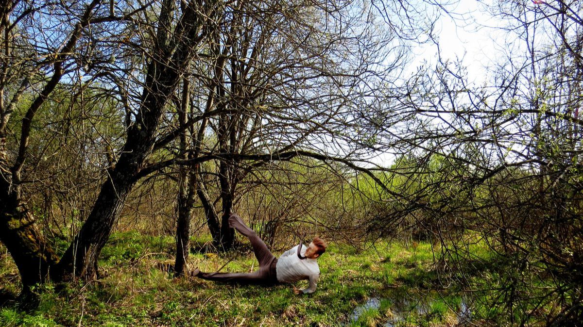 Фрагменты майской прогулки смотреть онлайн