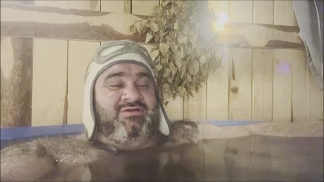 БАНЯ ШАШЛЫК и ВСТРЕЧА с ДРУЗЬЯМИ в ПИТЕРЕ смотреть онлайн