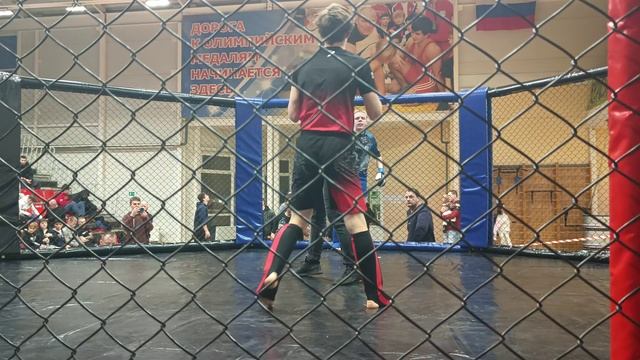 Чемпионат и первенство Вологодской области по ММА Попов Максим 18-20лет Юниоры 65 кг. Полуфинал. Чемпионат и первенство Вологодской области по ММА Попов Максим 18-20лет Юниоры 65 кг. Полуфинал.