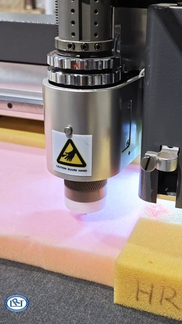 Резка поролона различной плотности на станке RUK MTC 2516 смотреть онлайн